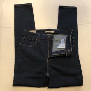 Levi’s Premium 721 High Rise Skinny Dark Wash Jeans Size 29
